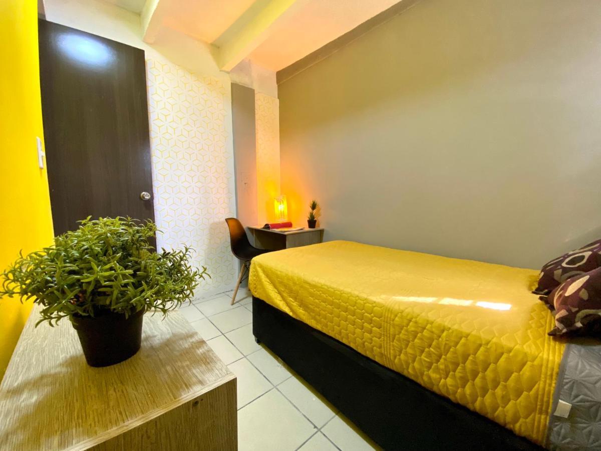 Roomies Hostel - Santa Maria La Ribera メキシコシティ エクステリア 写真